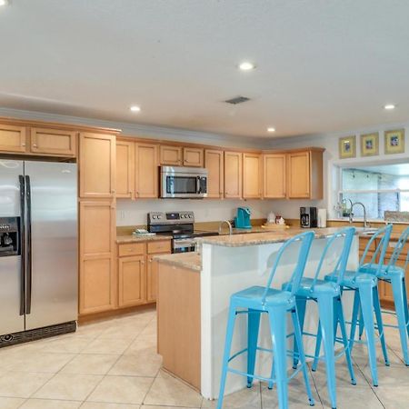 Beach Retreat In Jacksonville Petandfamily-Friendly Джаксънвил Бийч Екстериор снимка
